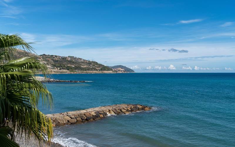 Planning a trip to San Lorenzo? Discover the best travel tips, from choosing the right time to visit to exploring must-see attractions.